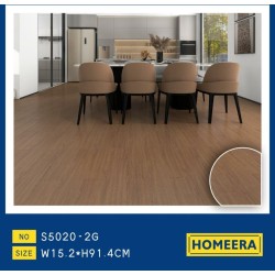 Suelo laminado de alta calidad con diseño de madera clara